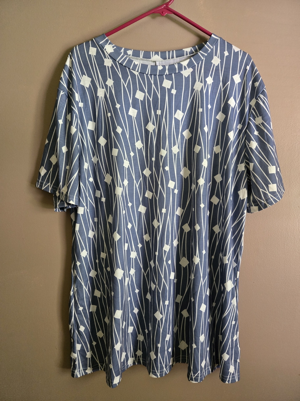 Emery Rose Blue White Geometric Diamond Tee 2XL